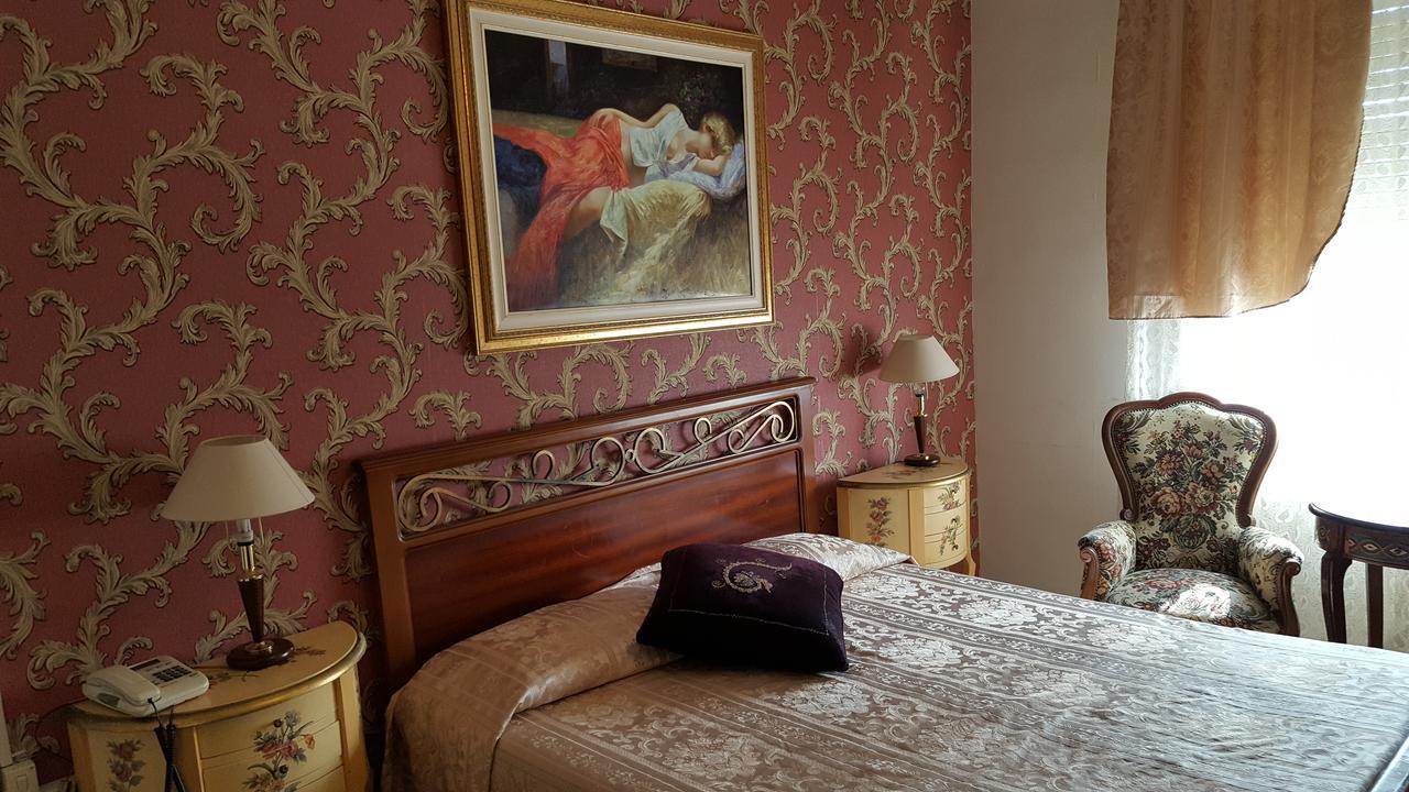 Hotel Royal Alessandria Ngoại thất bức ảnh